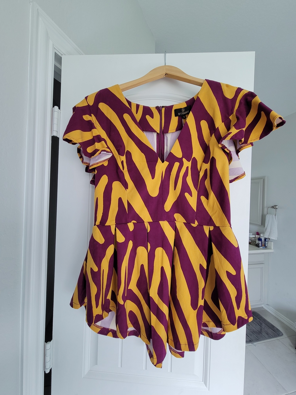 Flutter Sleeve V-Neck Peplum Tunic in Mustard & Plum